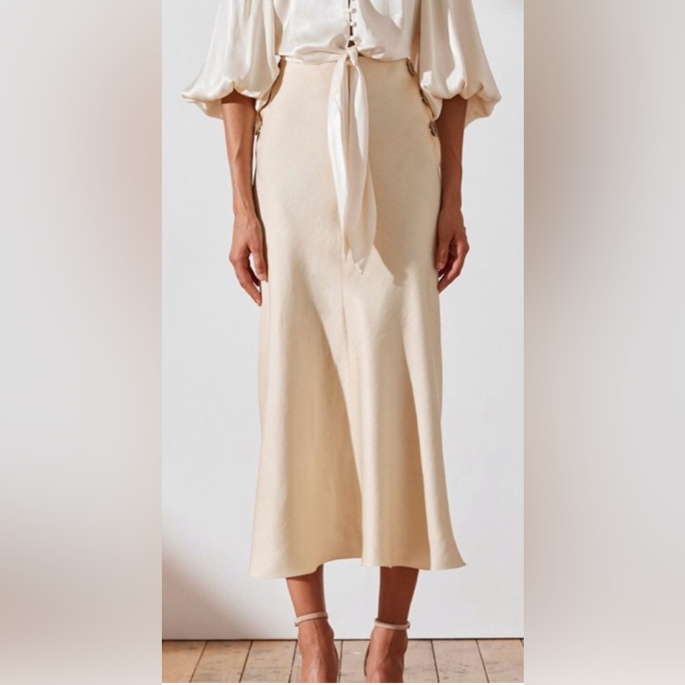 NWOT Shona Joy buttercream linen midi skirt with side buttons